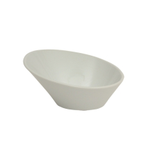 GENWARE WHITE PORCELAIN OVAL SLOPING BOWL 22.2OZ